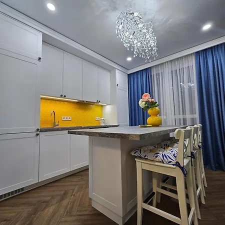 Designer By The Sea Apartment *